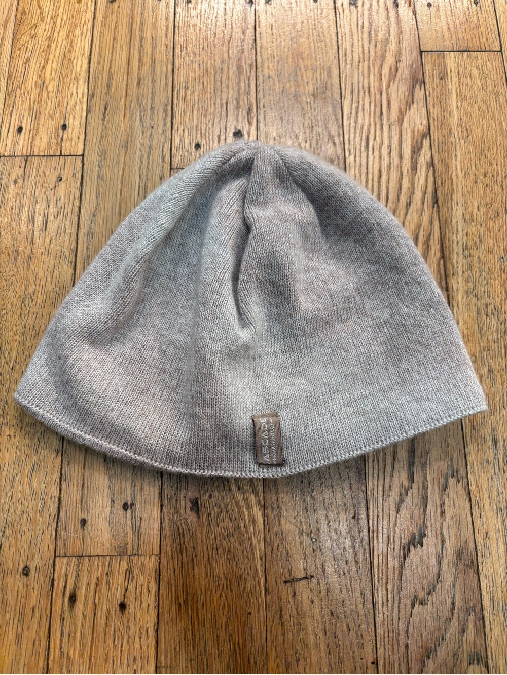 Escada Men's Light Gray Knit Beanie - Soft Cashmere Blend